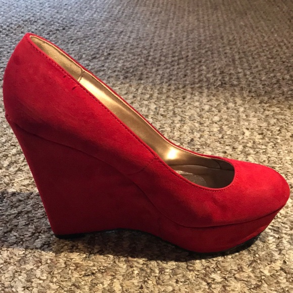 5 Inch Red Wedges Size 8 - Picture 6 of 8